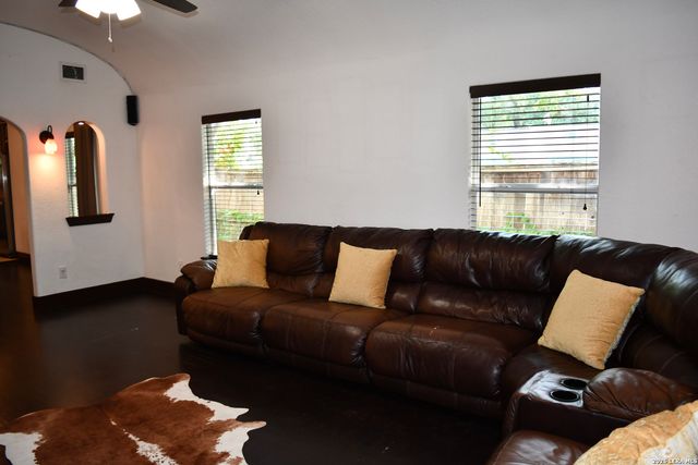 1406 FULTON AVE, San Antonio, TX 78201