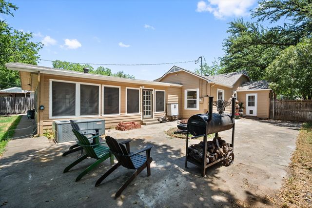 502 Bellevue Drive, Cleburne, TX 76033