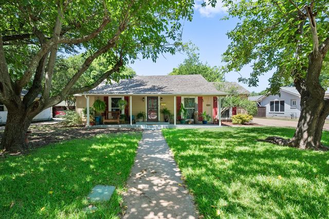 502 Bellevue Drive, Cleburne, TX 76033