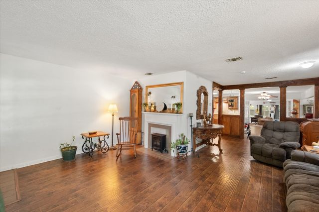 502 Bellevue Drive, Cleburne, TX 76033