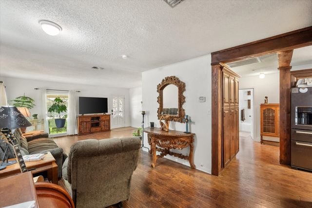 502 Bellevue Drive, Cleburne, TX 76033