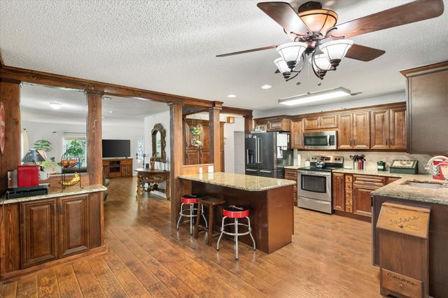 502 Bellevue Drive, Cleburne, TX 76033