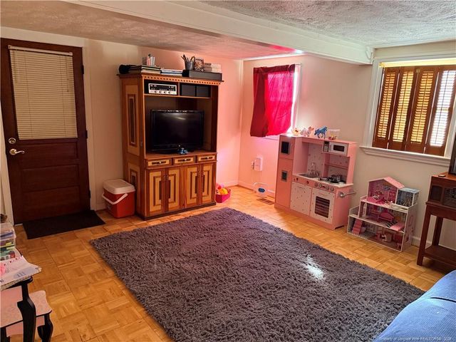 655 Wiltshire Road, Fayetteville, NC 28314