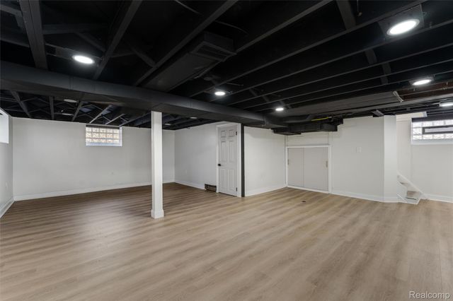 8700 Otto Street, Detroit, MI 48204