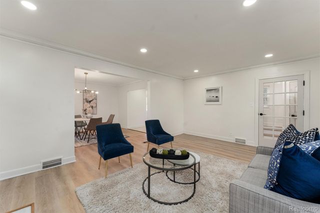 8700 Otto Street, Detroit, MI 48204