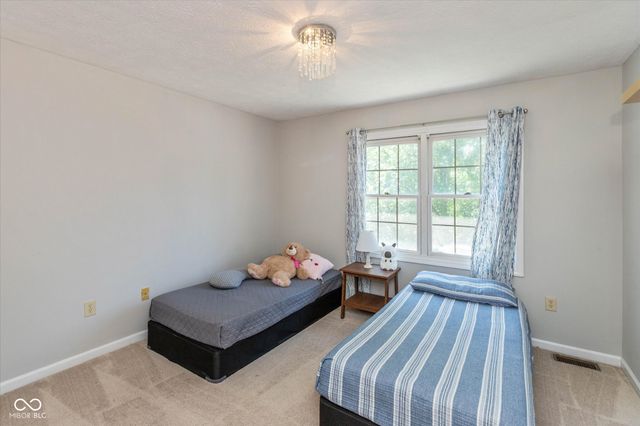 5118 Robinsrock Way, Indianapolis, IN 46268