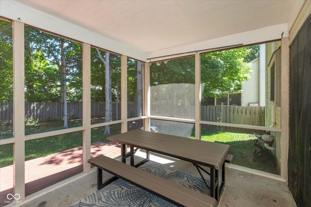 5118 Robinsrock Way, Indianapolis, IN 46268