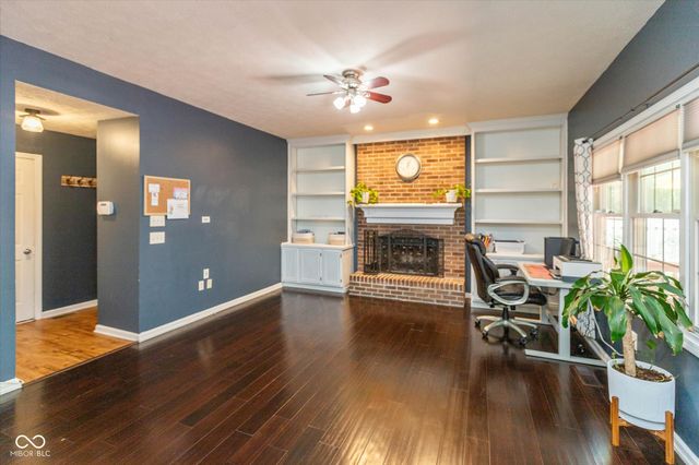 5118 Robinsrock Way, Indianapolis, IN 46268