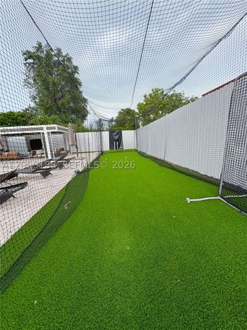 2121 SW 61st Ave, Miami, FL 33155
