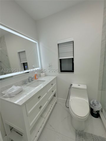 2121 SW 61st Ave, Miami, FL 33155