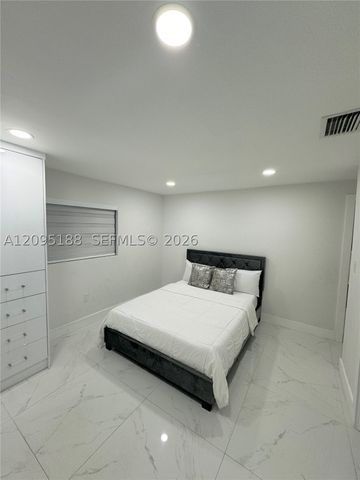2121 SW 61st Ave, Miami, FL 33155