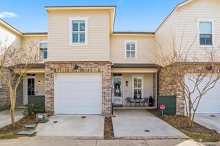 5716 Goodwood Crossing Ln, Baton Rouge, LA 70806