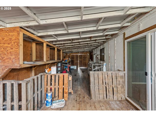 1358 SCOTT Ln, North Bend, OR 97459