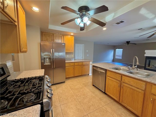 593 Pale Pueblo Court, Las Vegas, NV 89183
