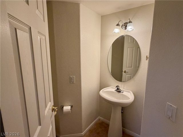 593 Pale Pueblo Court, Las Vegas, NV 89183