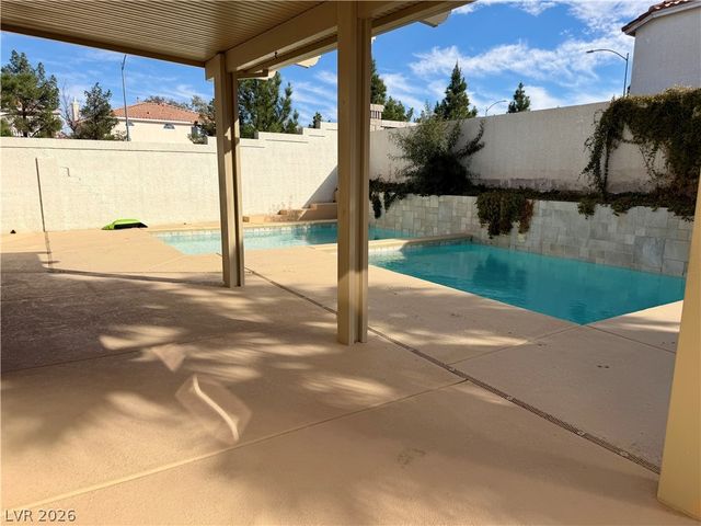 593 Pale Pueblo Court, Las Vegas, NV 89183