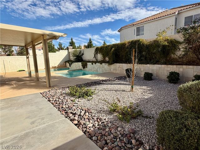 593 Pale Pueblo Court, Las Vegas, NV 89183