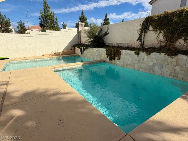593 Pale Pueblo Court, Las Vegas, NV 89183