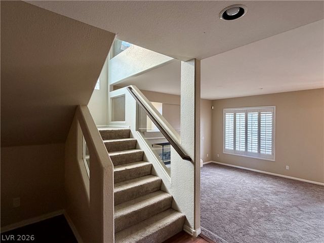 593 Pale Pueblo Court, Las Vegas, NV 89183