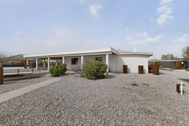 2801 Acequia Drive SW, Albuquerque, NM 87105