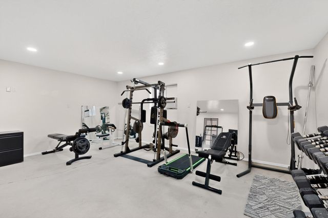 2801 Acequia Drive SW, Albuquerque, NM 87105