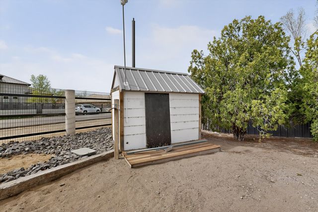 2801 Acequia Drive SW, Albuquerque, NM 87105