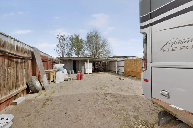 2801 Acequia Drive SW, Albuquerque, NM 87105