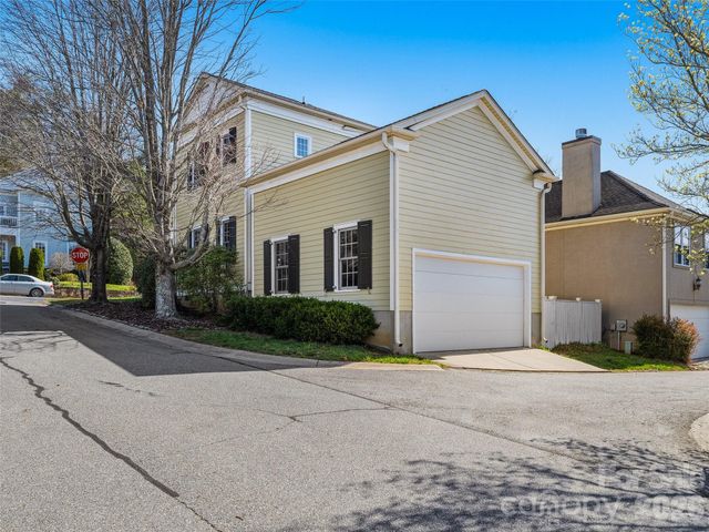 101 White Ash Drive E, Asheville, NC 28803