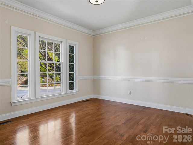 101 White Ash Drive E, Asheville, NC 28803