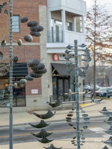 101 White Ash Drive E, Asheville, NC 28803