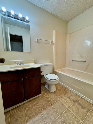 1701 S West End Street 77, Springdale, AR 72764