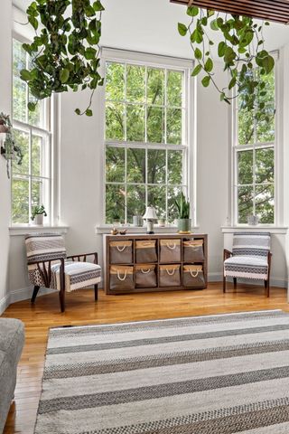 35 Flint St 205, Salem, MA 01970