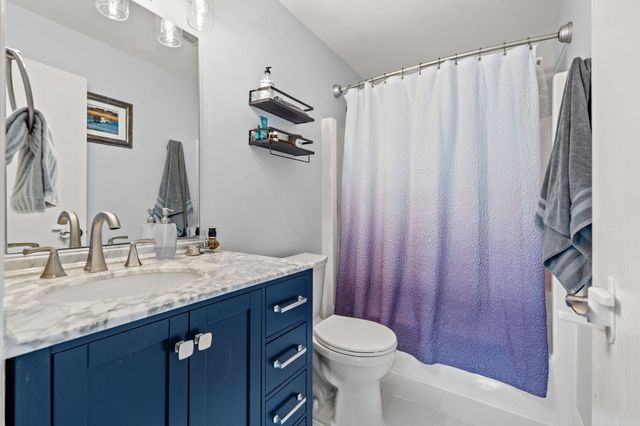 35 Flint St 205, Salem, MA 01970