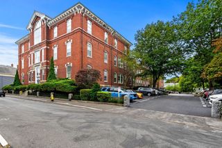 35 Flint St 205, Salem, MA 01970