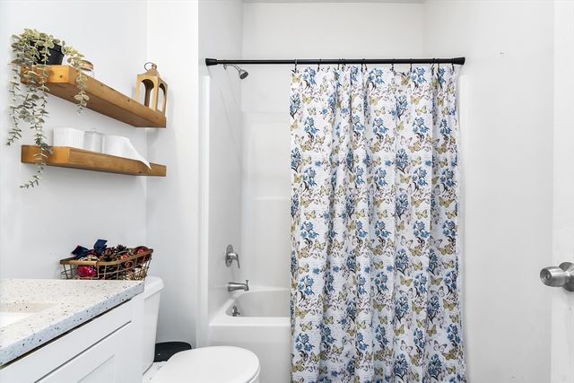 202 Broadway 32, Lawrence, MA 01841