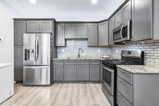 202 Broadway 32, Lawrence, MA 01841