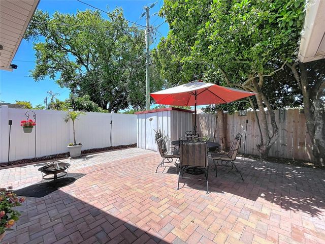 1858 PARADISE LANE, Clearwater, FL 33756