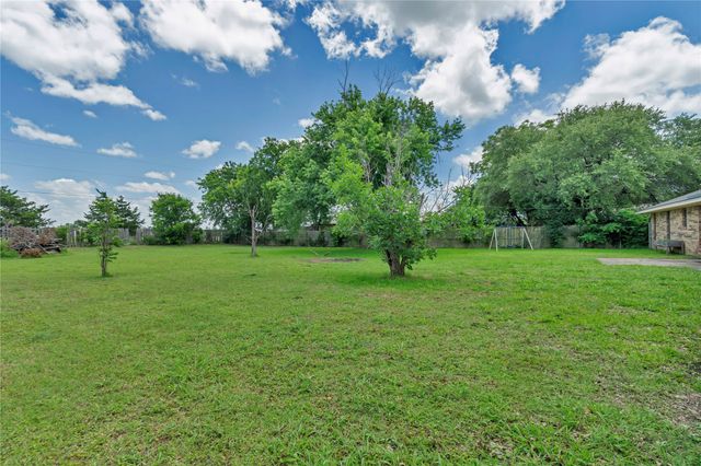 108 Prairie Creek Road, Red Oak, TX 75154
