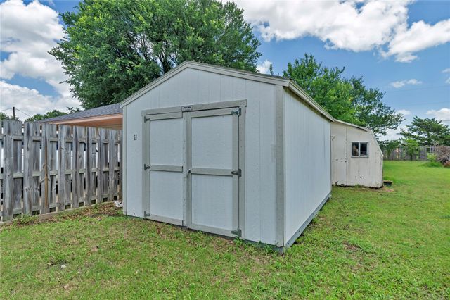108 Prairie Creek Road, Red Oak, TX 75154