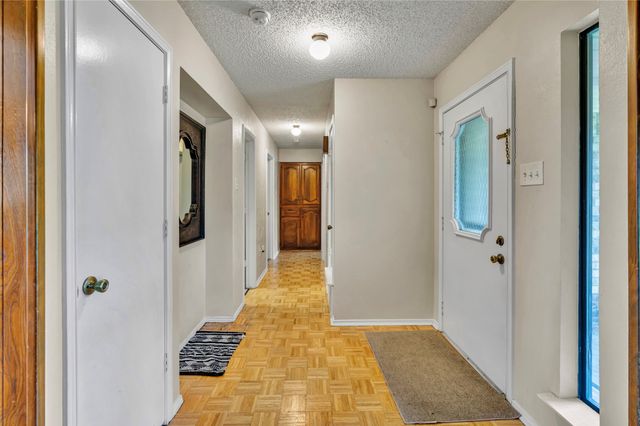 108 Prairie Creek Road, Red Oak, TX 75154