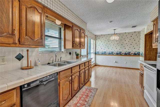 108 Prairie Creek Road, Red Oak, TX 75154