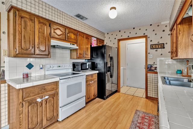 108 Prairie Creek Road, Red Oak, TX 75154