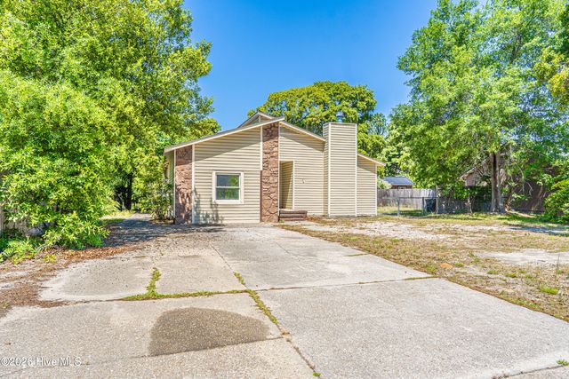 3026 Akron Drive, Hope Mills, NC 28348