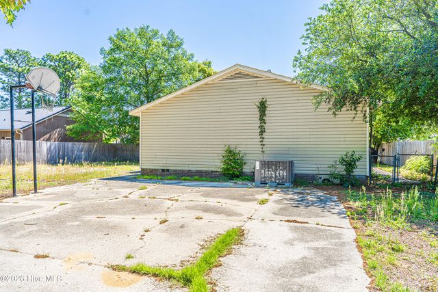 3026 Akron Drive, Hope Mills, NC 28348