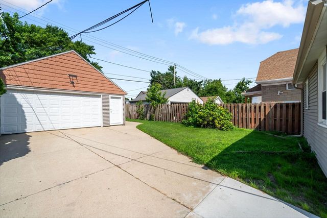 2561 S 68th STREET, Milwaukee, WI 53219