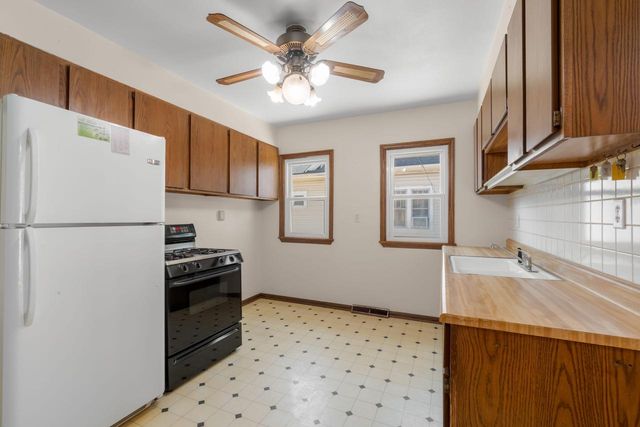 2561 S 68th STREET, Milwaukee, WI 53219