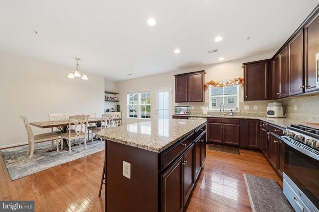 7993 TRAILVIEW XING, Glen Burnie, MD 21060