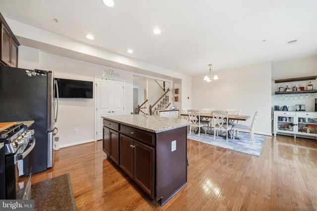 7993 TRAILVIEW XING, Glen Burnie, MD 21060