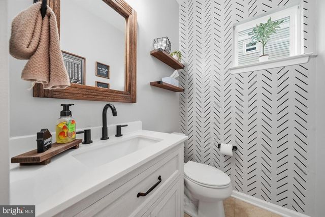 7993 TRAILVIEW XING, Glen Burnie, MD 21060