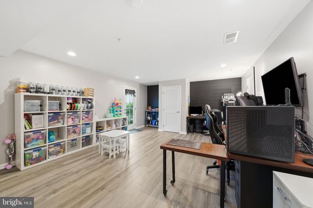 7993 TRAILVIEW XING, Glen Burnie, MD 21060
